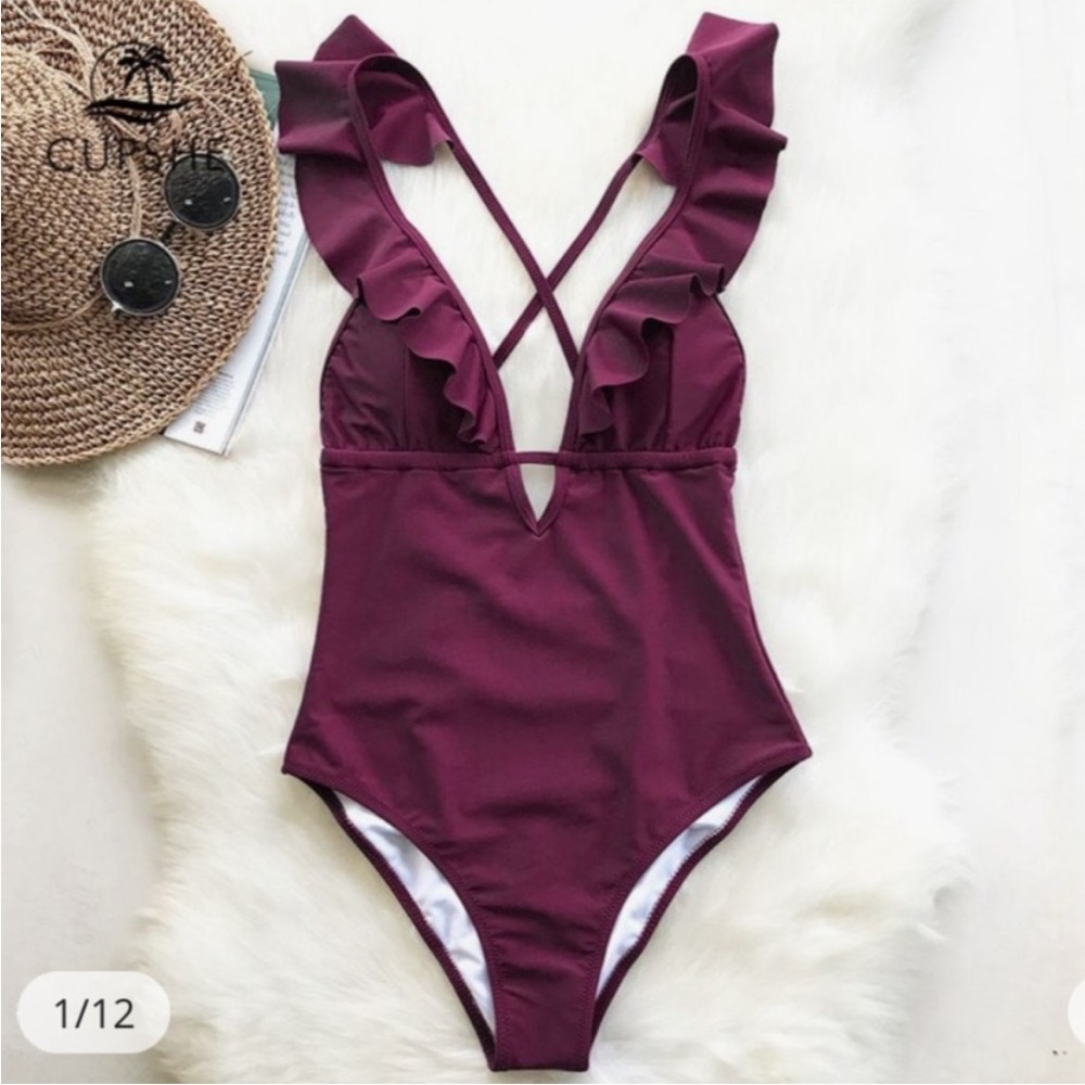 CUPSHE Heart Attack Falbala One-piece